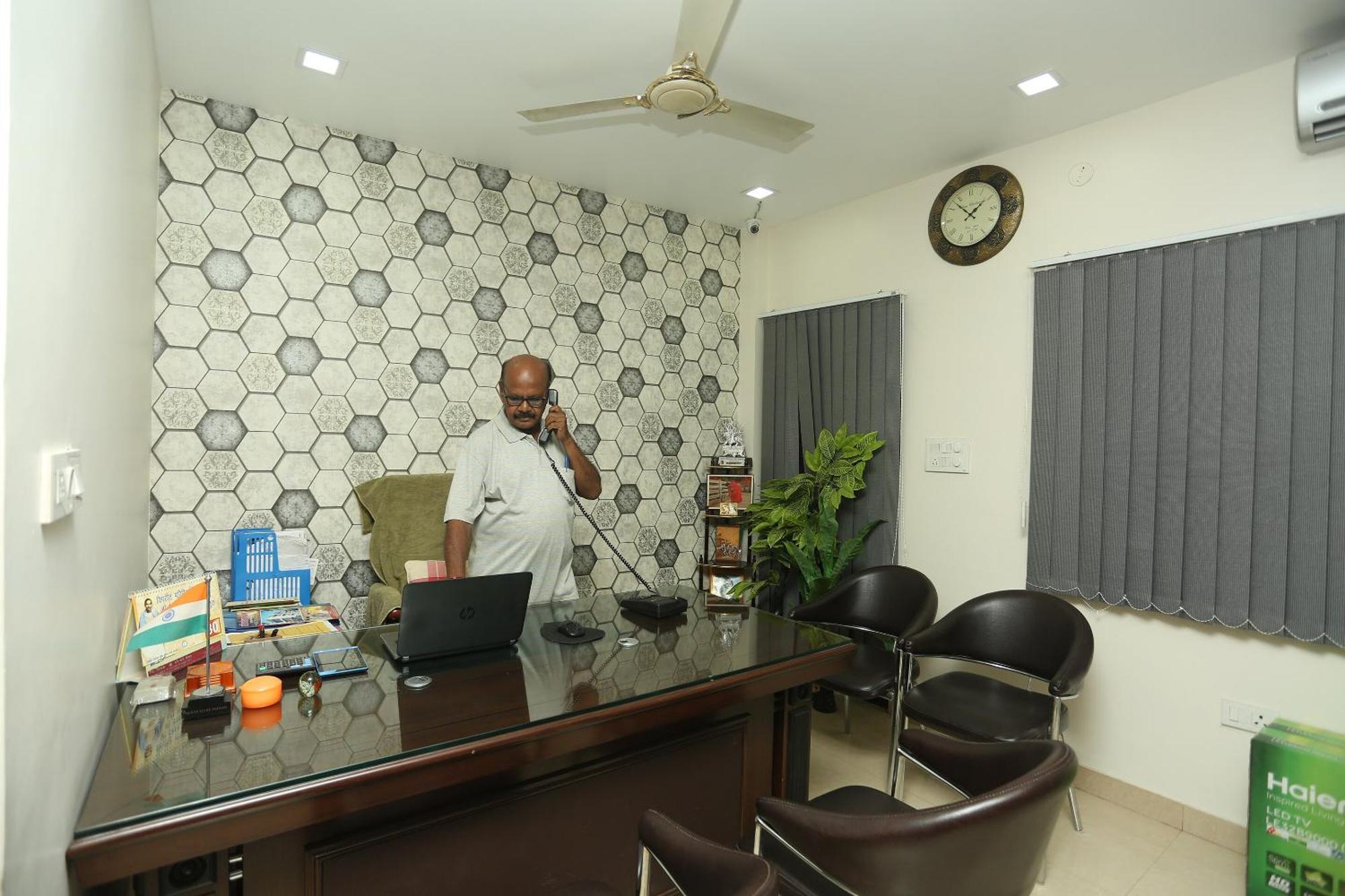 فندق Oyo Flagship 17204 Vrindawan Galaxy كانبور المظهر الخارجي الصورة